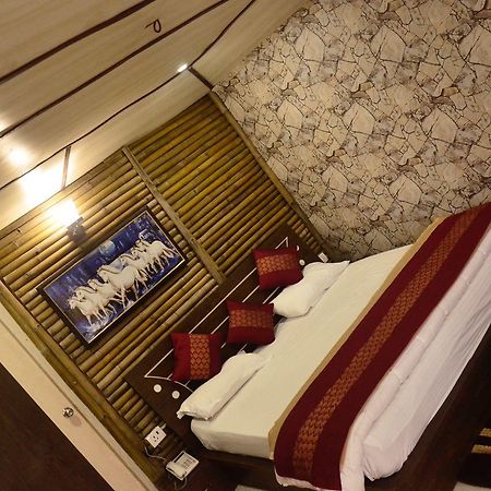 V Resorts Glamwoods Dhanulti Dhanaulti Esterno foto
