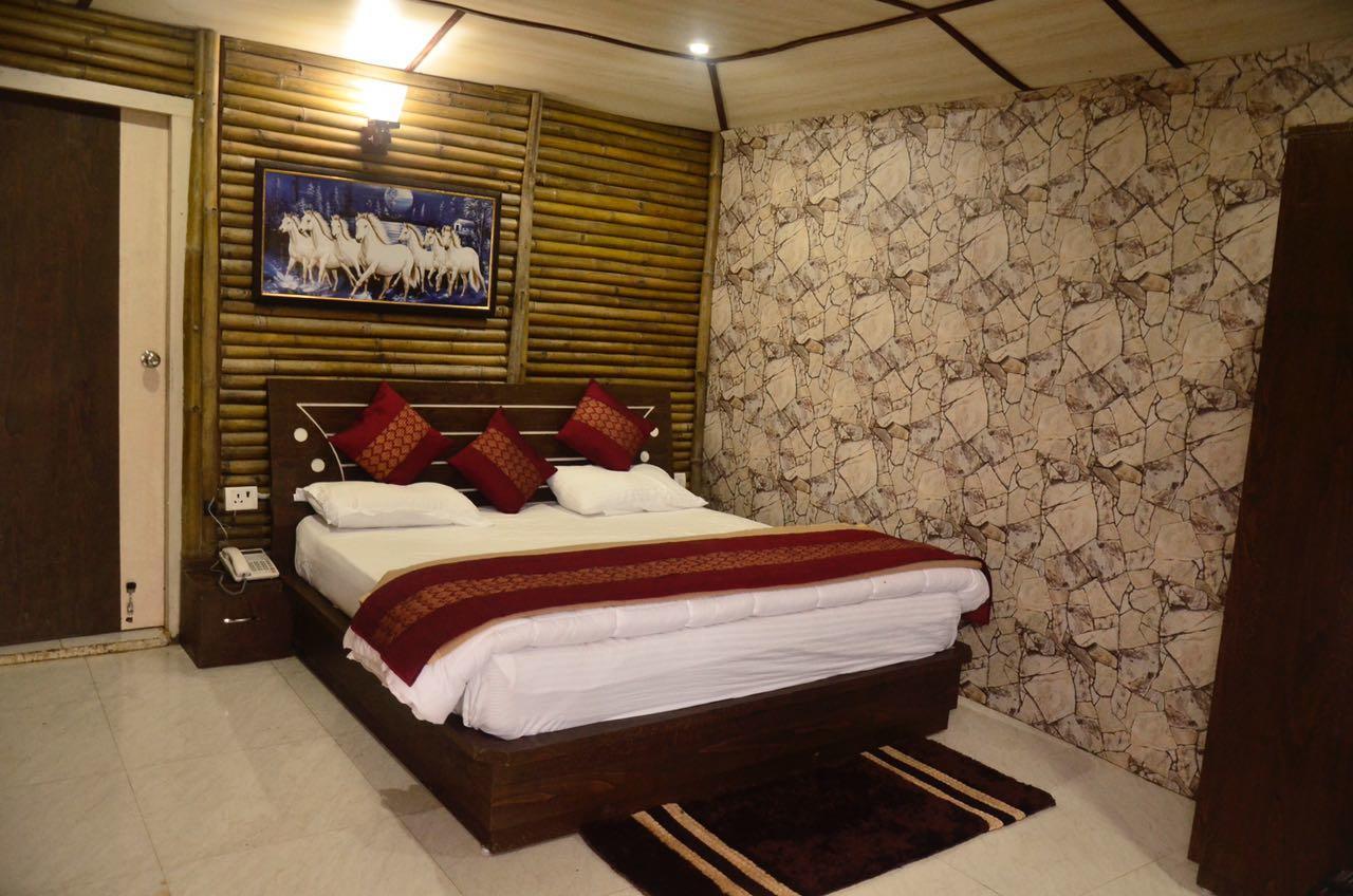 V Resorts Glamwoods Dhanulti Dhanaulti Esterno foto